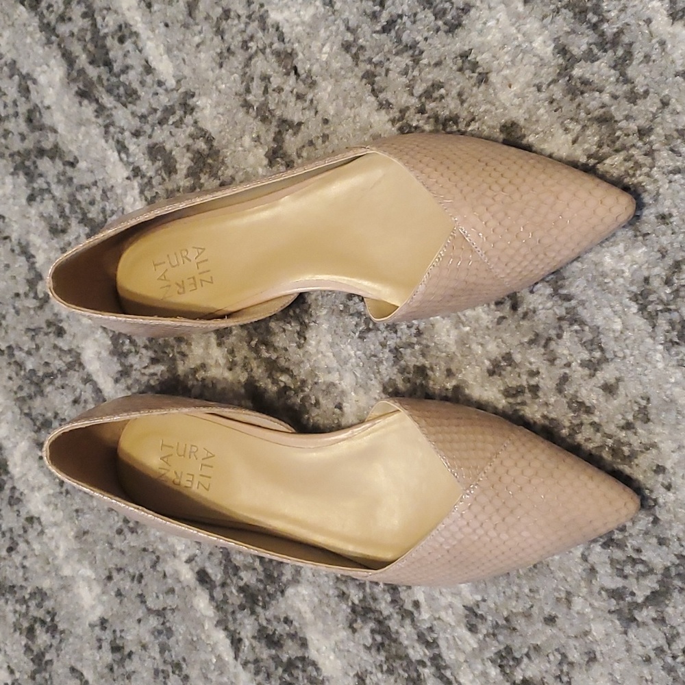 Naturalizer snake print flats 9.5